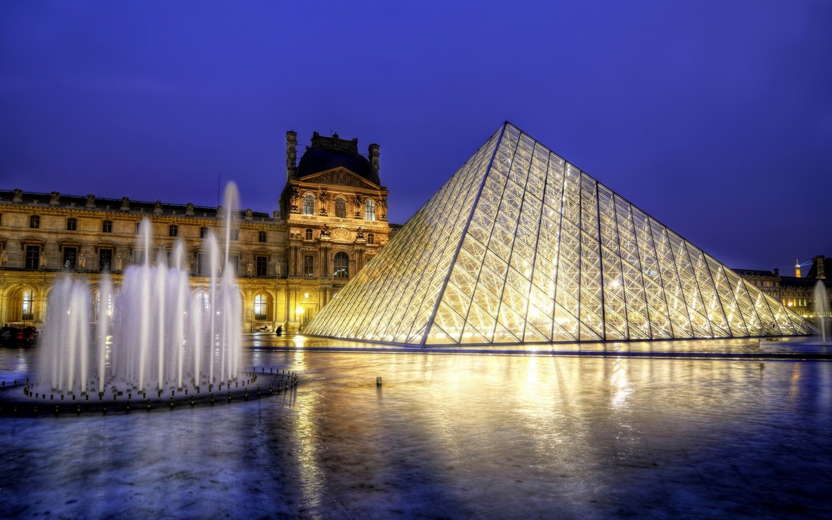 Paris Top Places To Visit Through the Lens of a Camera | Known as the city of lights, Paris offers you a range of breathtaking experiences. Today we bring to you mesmerizing photographs that show the beauty of the Parisian lands. #parisdesignweek #parisdesign #france #designfair #topplaces #destination